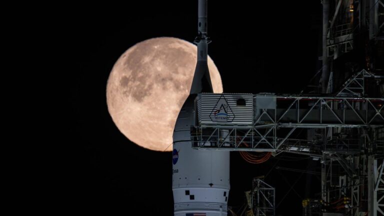 A NASA abastecerá seu foguete lunar Artemis 2 pela segunda vez em 19 de fevereiro. Será que vazará novamente?