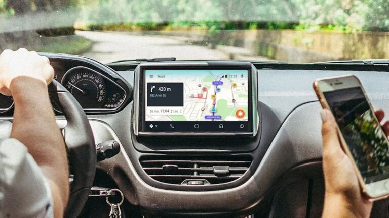 Carro (quase) alegórico: Waze libera voz de navegação temática de Carnaval