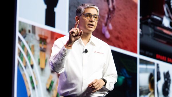 Dassault lança IA que cria projetos 3D por texto e companheiros virtuais