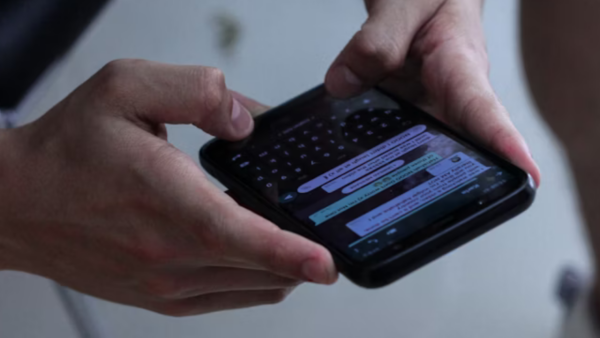 Flash aposta em IA no WhatsApp para agilizar a admissão em empresas brasileiras