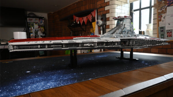 O Star Wars Venator-Class Republic Attack Cruiser é o melhor conjunto UCS disponível