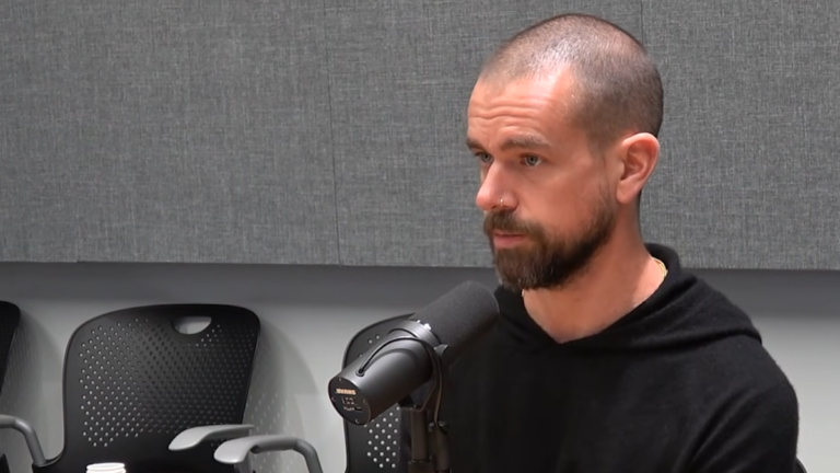 Avanço da IA causa 4 mil demissões na Block, empresa do cofundador do Twitter