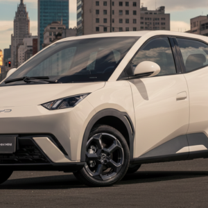 Carros mais vendidos do Brasil: Polo lidera e Dolphin Mini estreia no top 10