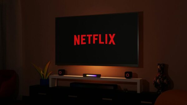 Netflix vai parar de funcionar em TVs antigas; veja se a sua está na lista