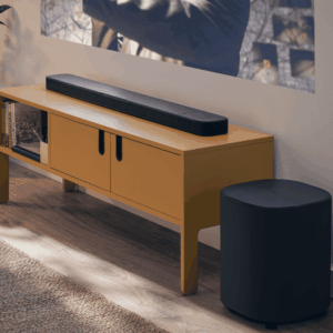 Novas soundbars da JBL chegam ao Brasil com Dolby Atmos e até 785 W de potência