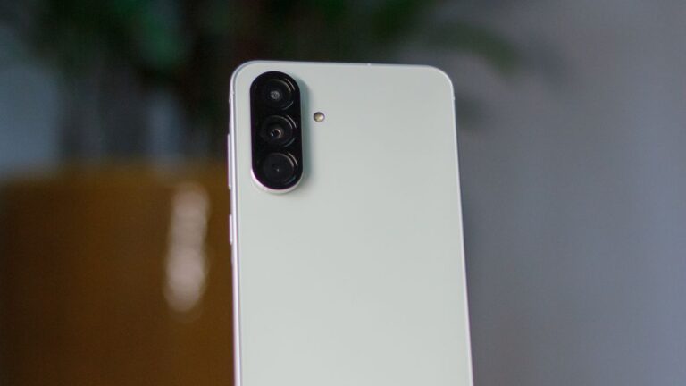 Celulares custo-benefício da Samsung vão herdar cores dos modelos top de linha