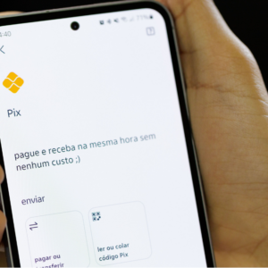 Brasileiros confiam na IA para finanças, mas querem tomar as próprias decisões