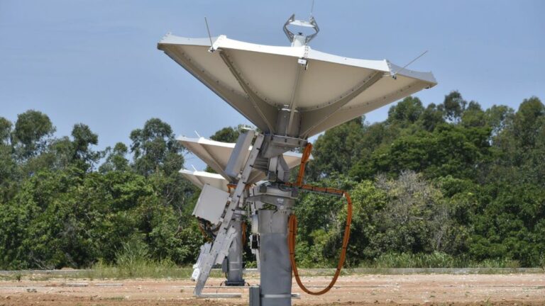 Brasil ganha serviço de "comumicação secreta" via satélite ao estilo Starlink