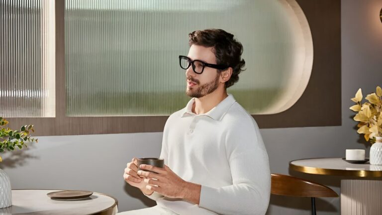 Rival do Ray-Ban Meta agora permite escolher entre ChatGPT, DeepSeek e Gemini