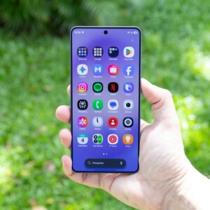 Galaxy S26 Ultra está menos "duro na queda", indicam testes