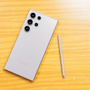 Galaxy S24 Ultra atinge menor preço do ano; economize no top da Samsung