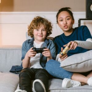 Jogar videogame pode ajudar crianças a aumentarem QI, aponta pesquisa