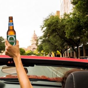 Posso beber cerveja sem álcool e dirigir? Veja o que diz a lei