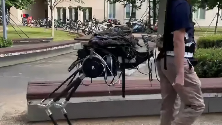 Robô consegue transformar pessoas em "centauros biônicos"; entenda a engenhoca