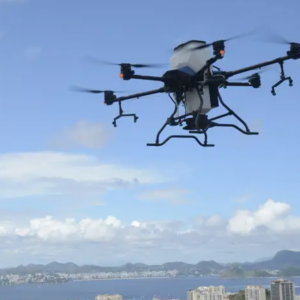 PF captura drone durante voo em Brasília; piloto foi identificado