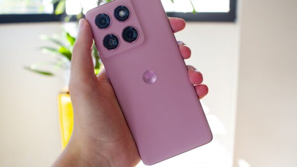 Motorola Edge 60 Fusion de 256 GB atinge menor preço histórico no Mercado Livre