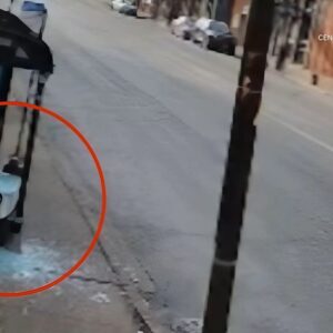 Robô é flagrado "cometendo vandalismo" nos EUA; veja vídeo