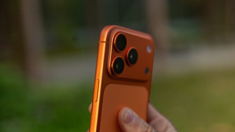 Apple testa câmera de 200 MP para o iPhone, reforça informante