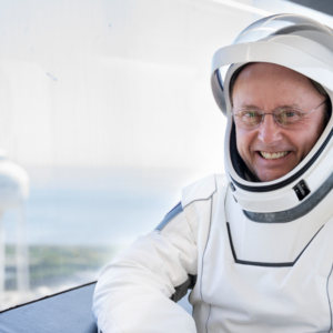 Astronauta da NASA relata momento em que perdeu a fala do nada no espaço