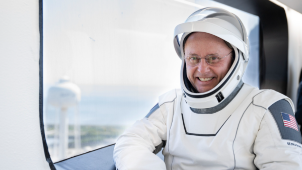 Astronauta da NASA relata momento em que perdeu a fala do nada no espaço