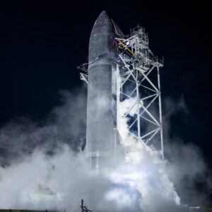 A SpaceX está a 'cerca de 4 semanas' de lançar sua nave estelar mais poderosa até agora, diz Elon Musk