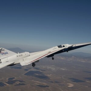 Aeronave experimental supersônica X-59 da NASA faz segundo vôo