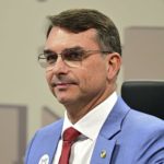 Aliados de Flávio defendem adiar apresentação de propostas após alta nas pesquisas