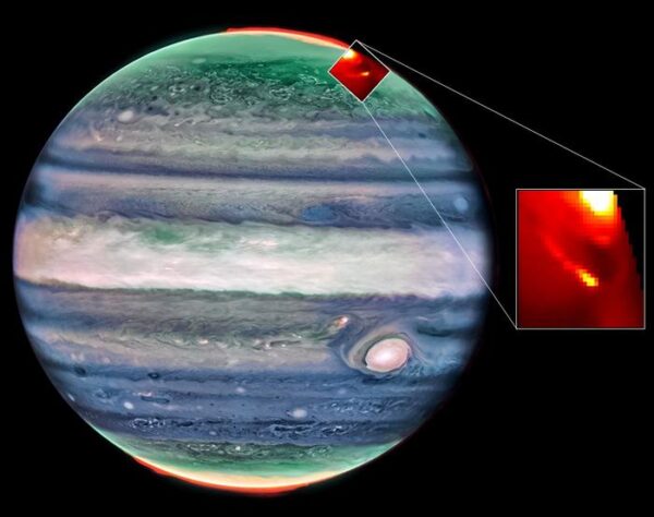 As luas de Júpiter deixam 'pegadas' frias nas auroras do planeta, descobriu o Telescópio Espacial James Webb