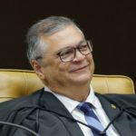 Dino suspende julgamento sobre aposentadoria compulsória de empregado público