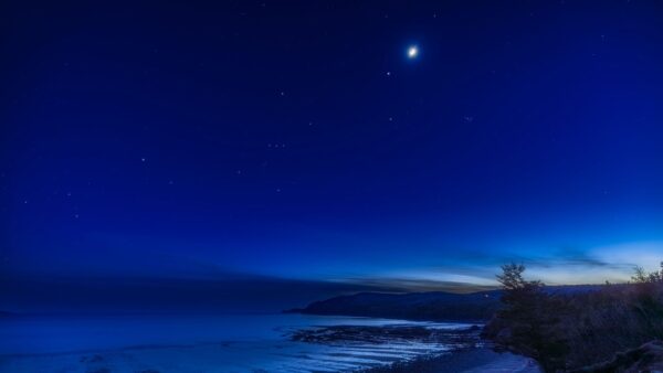 Júpiter e a lua dão um passeio ao pôr do sol em 26 de março. Veja como vê-lo
