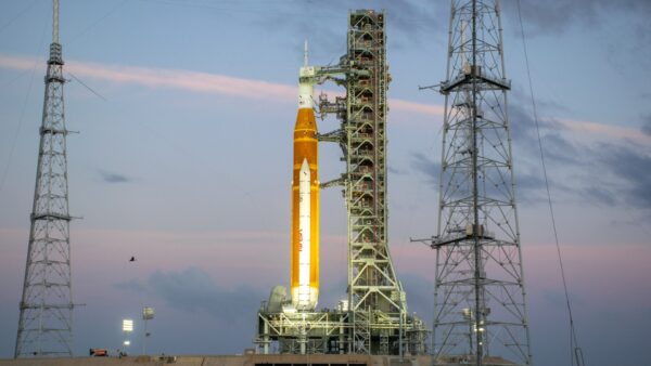 O lançamento dos astronautas Artemis 2 da NASA à lua no Dia da Mentira. Não é brincadeira.