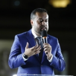 Saída de Castro reconfigura disputa no Rio e embaralha plano bolsonarista