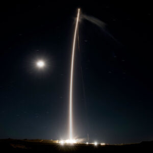 SpaceX avança com outro lançamento Starlink da Califórnia