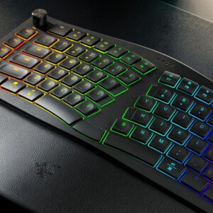 Razer anuncia teclado Pro Type Ergo com design curvo e bateria para meses