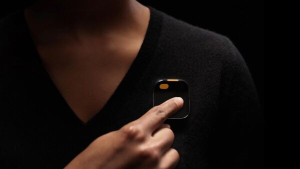 O Fim das Telas? Assistentes virtuais agora podem ser usados como pingentes