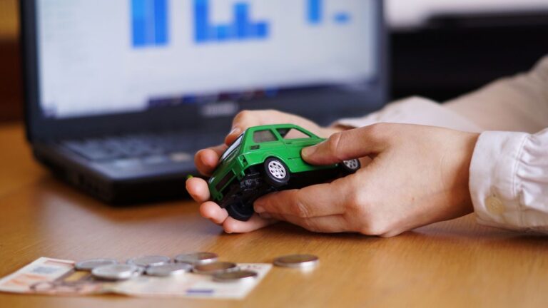 Quanto custa manter um carro em 2026? Fizemos as contas por categoria