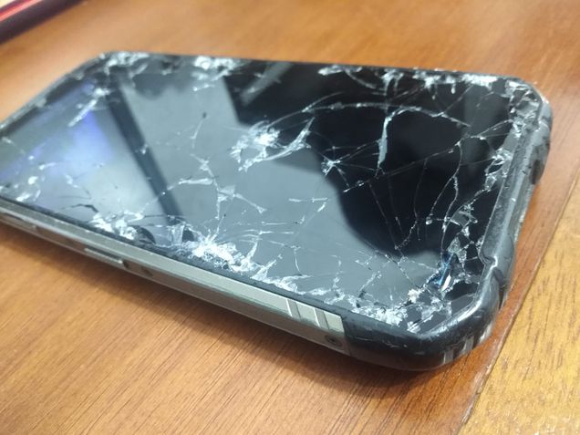 Doogee S96 Pro destru&iacute;do