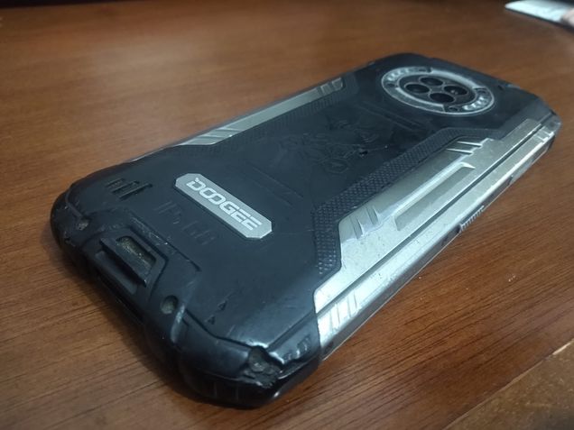 Doogee S96 Pro destru&iacute;do