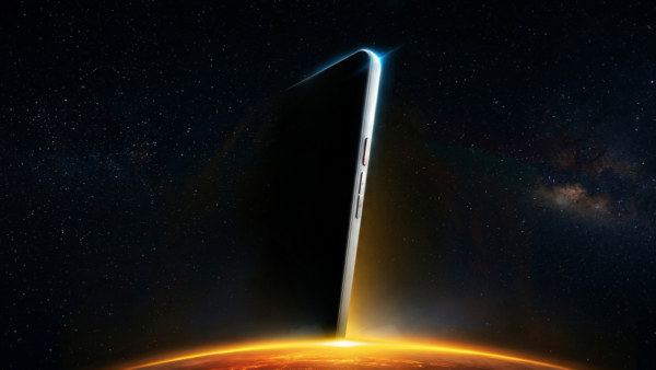 Celular com tela de Kindle terá tela extra normal na parte de trás