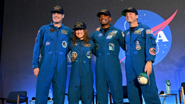 Artemis II concluída! Astronautas celebram missão histórica à Lua