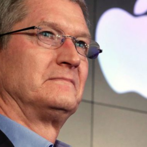 Tim Cook deixa a Apple com valor de mercado 10 vezes maior; relembre seu legado