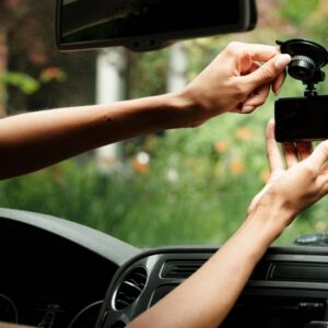 Posso usar imagem de câmera veicular como prova? Veja o que diz a lei