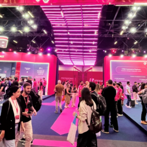 VTEX Day 2026: IA assume o comando do varejo e inicia era do comércio agêntico