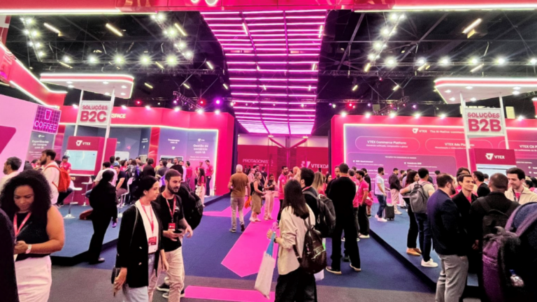 VTEX Day 2026: IA assume o comando do varejo e inicia era do comércio agêntico