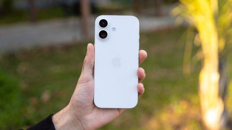 iPhone 17 de 256GB tem R$300 OFF com cupom e pagamento por Pix na Amazon