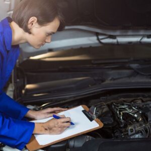 Dos 10 mil aos 100 mil km: o que fazer no carro em cada revisão?