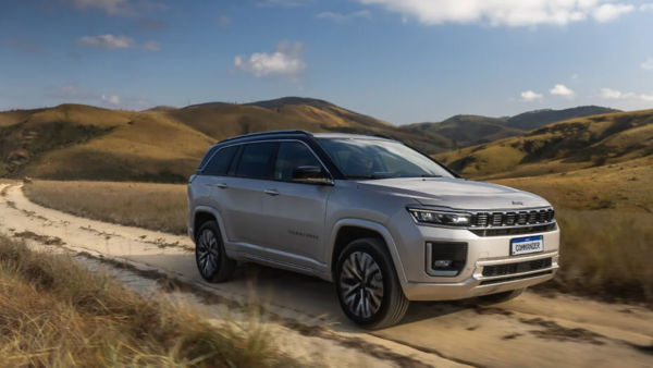 Commander 2027 está com os preços no chão e sai mais barato que Corolla Cross