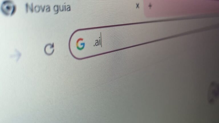 Teoria da internet morta ganha força com boom de sites feitos por IA