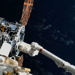 Enorme nave de carga Northrop Grumman Cygnus XL chega à estação espacial