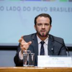 Governo propõe que ganho de receita com petróleo vire corte de tributos sobre combustíveis